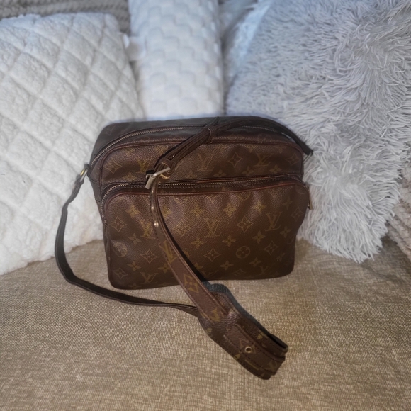 Vintage Louis Vuitton Nile Shoulder Monogram Canvas !!! - Picture 2 of 12